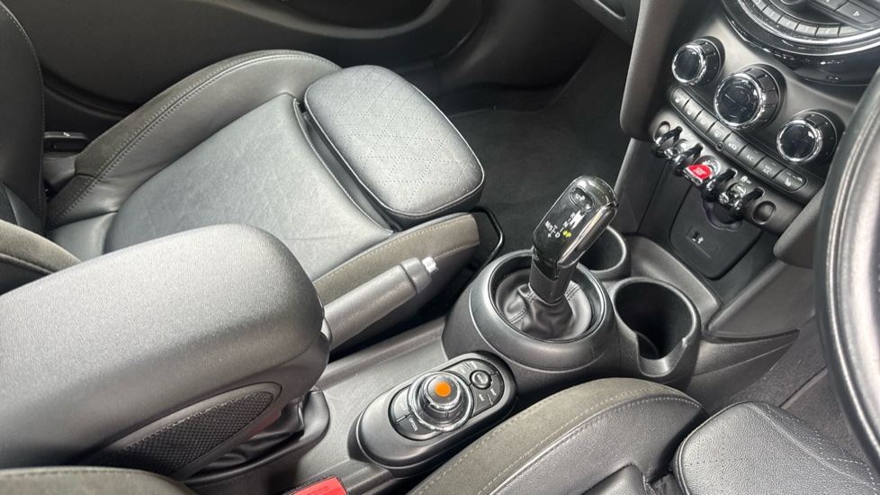 MINI Hatchback 1.5 Cooper D II 5dr Step Auto Diesel Hatchback - Image 13