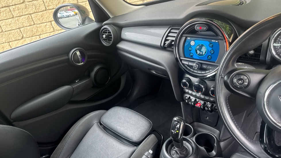 MINI Hatchback 1.5 Cooper D II 5dr Step Auto Diesel Hatchback - Image 14