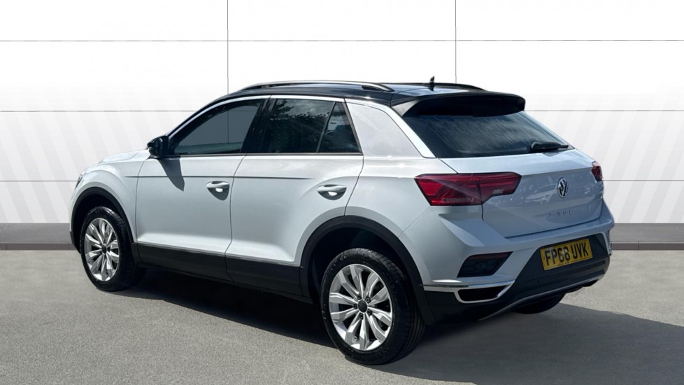 Volkswagen T-Roc 1.5 TSI EVO SE 5dr Petrol Hatchback - Image 2