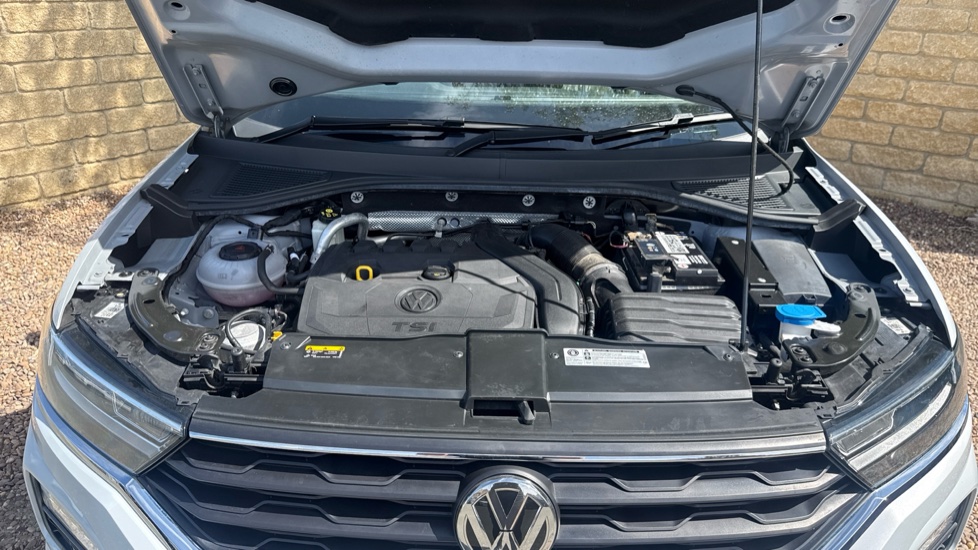 Volkswagen T-Roc 1.5 TSI EVO SE 5dr Petrol Hatchback - Image 8