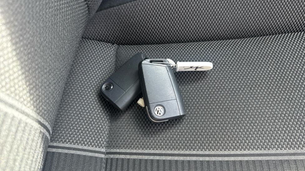 Volkswagen T-Roc 1.5 TSI EVO SE 5dr Petrol Hatchback - Image 20