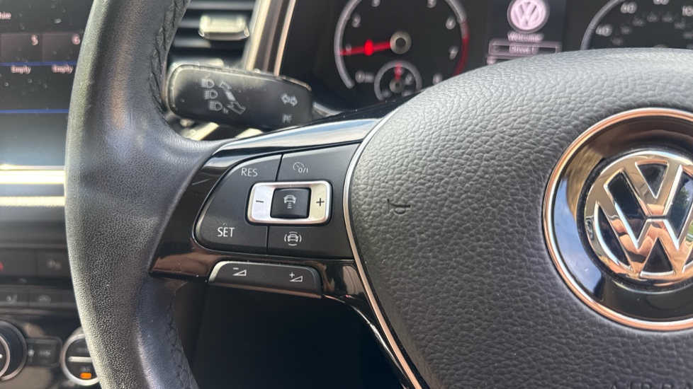 Volkswagen T-Roc 1.5 TSI EVO SE 5dr Petrol Hatchback - Image 24
