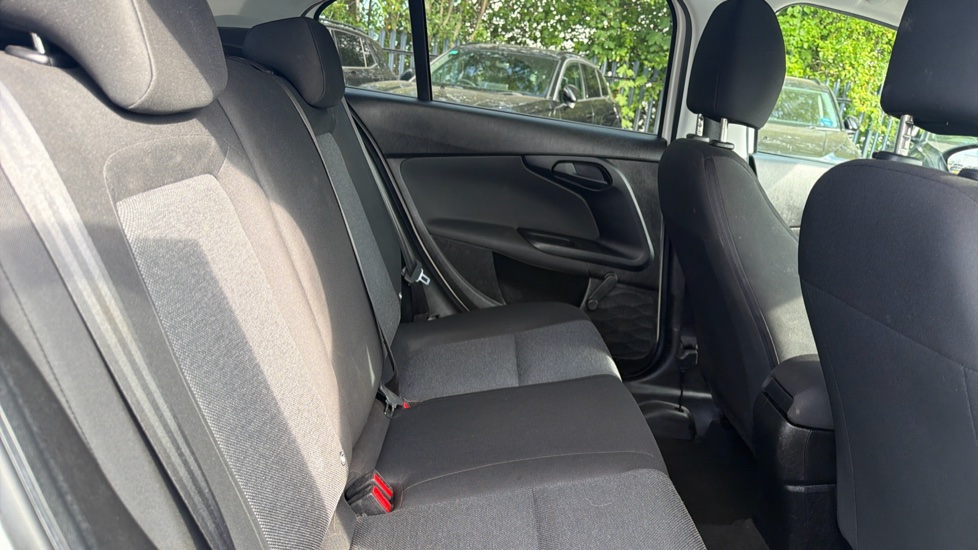Fiat Tipo 1.4 Easy 5dr Petrol Hatchback - Image 16
