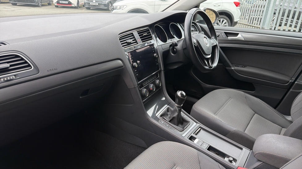 Volkswagen Golf 1.5 TSI EVO 150 SE [Nav] 5dr Petrol Hatchback - Image 9