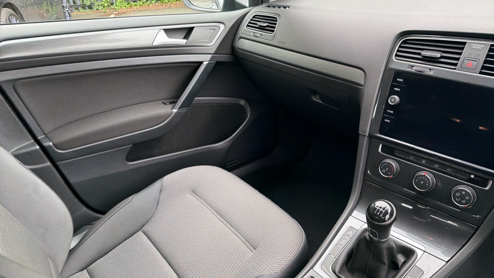 Volkswagen Golf 1.5 TSI EVO 150 SE [Nav] 5dr Petrol Hatchback - Image 14