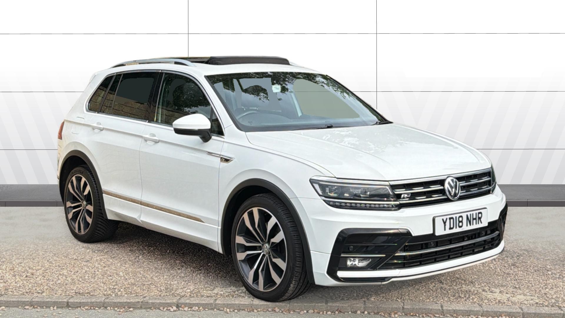 Volkswagen Tiguan listing photo