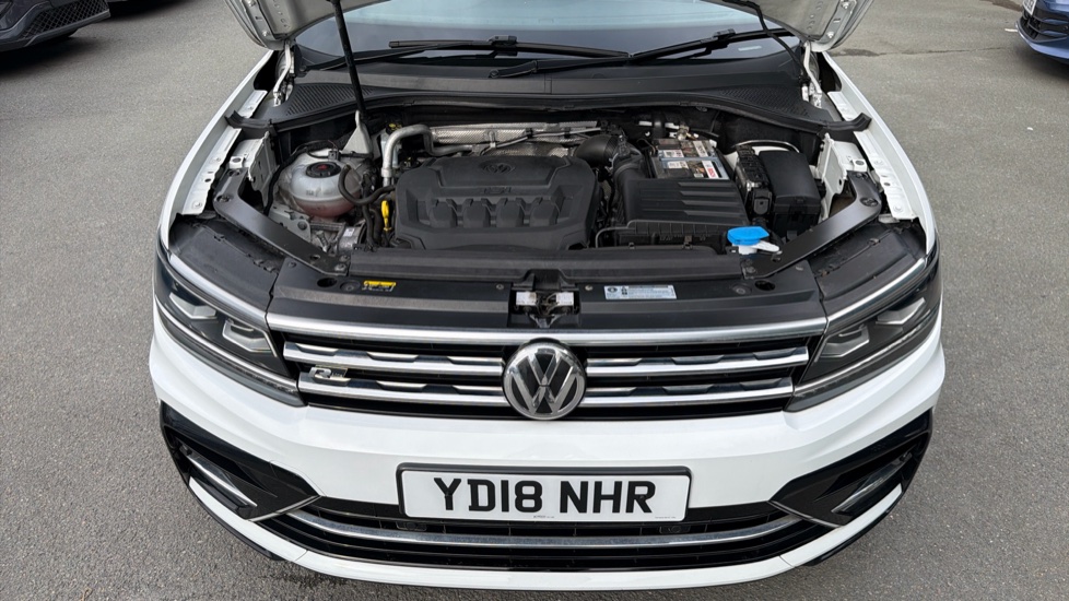 Volkswagen Tiguan 2.0 TSi 180 4Motion R-Line 5dr DSG Petrol Estate - Image 8