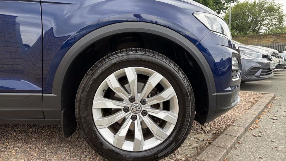 Volkswagen T-Roc 1.5 TSI EVO SE 5dr DSG Petrol Hatchback - Image 7