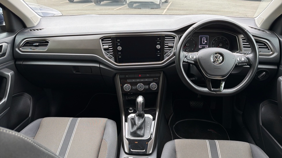 Volkswagen T-Roc 1.5 TSI EVO SE 5dr DSG Petrol Hatchback - Image 10