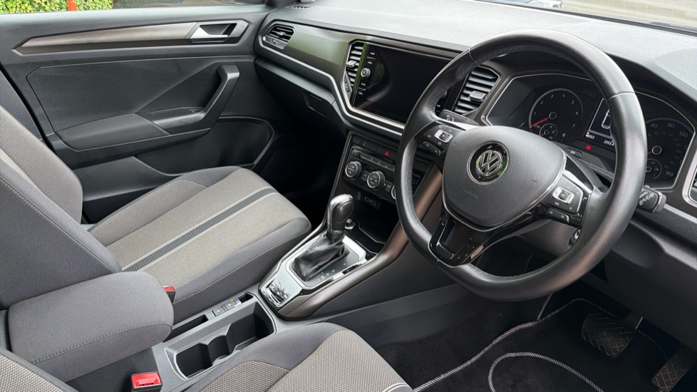 Volkswagen T-Roc 1.5 TSI EVO SE 5dr DSG Petrol Hatchback - Image 11