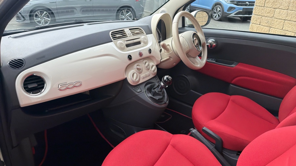 Fiat 500 1.2 Lounge 3dr [Start Stop] Petrol Hatchback - Image 9