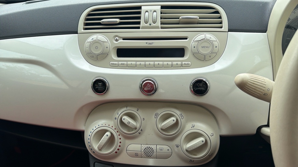 Fiat 500 1.2 Lounge 3dr [Start Stop] Petrol Hatchback - Image 12