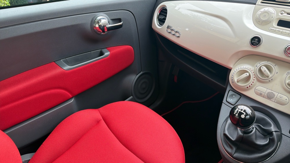Fiat 500 1.2 Lounge 3dr [Start Stop] Petrol Hatchback - Image 14