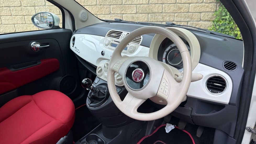 Fiat 500 1.2 Lounge 3dr [Start Stop] Petrol Hatchback - Image 23