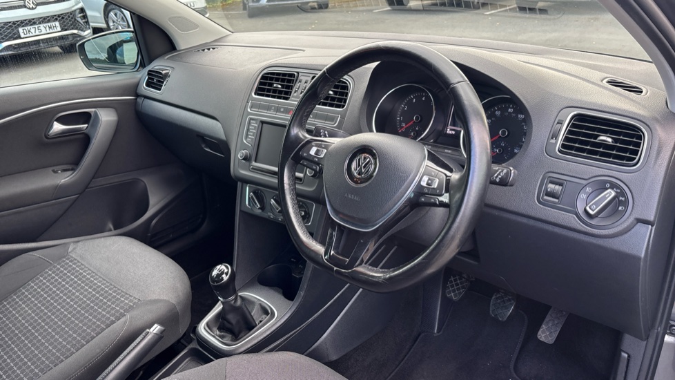 Volkswagen Polo 1.2 TSI Match Edition 5dr Petrol Hatchback - Image 11