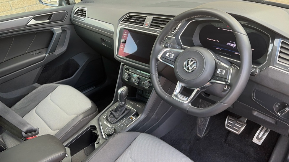 Volkswagen Tiguan 2.0 TSi 180 4Motion R-Line 5dr DSG Petrol Estate - Image 11