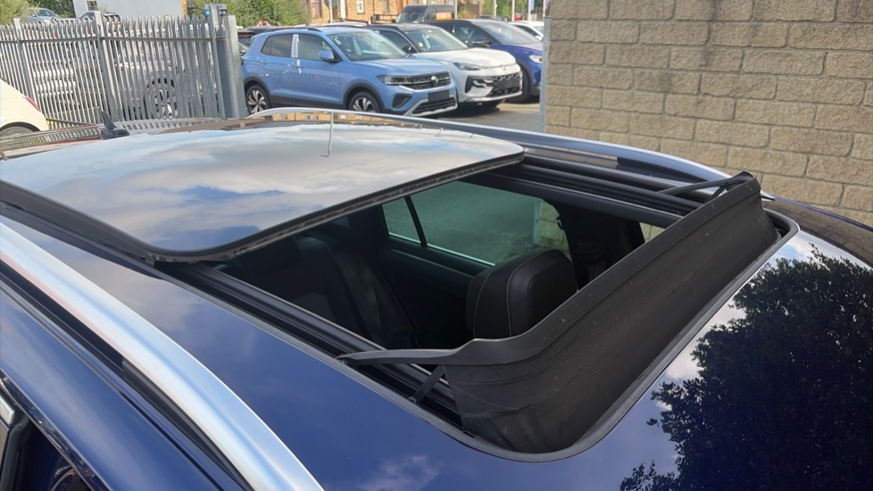 Volkswagen Tiguan 2.0 TSi 180 4Motion R-Line 5dr DSG Petrol Estate - Image 38