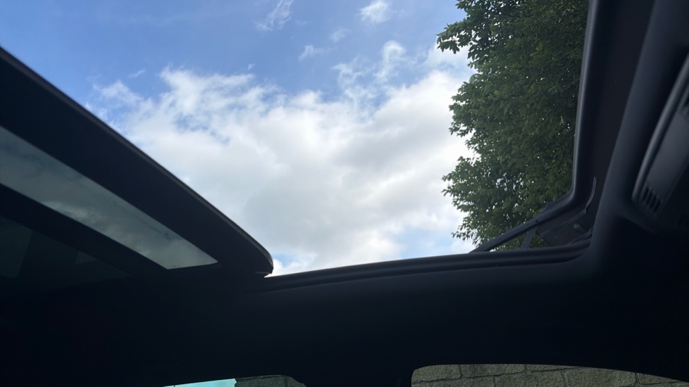 Volkswagen Tiguan 2.0 TSi 180 4Motion R-Line 5dr DSG Petrol Estate - Image 39