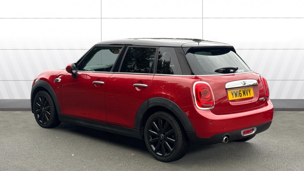 MINI Hatchback 1.5 Cooper D 5dr Diesel Hatchback - Image 2