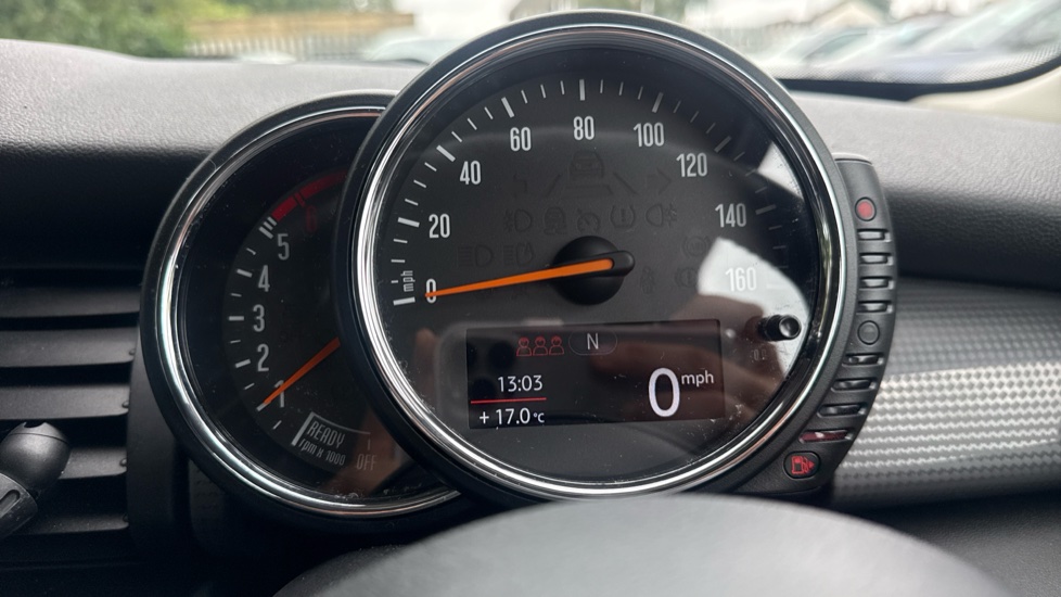 MINI Hatchback 1.5 Cooper D 5dr Diesel Hatchback - Image 18