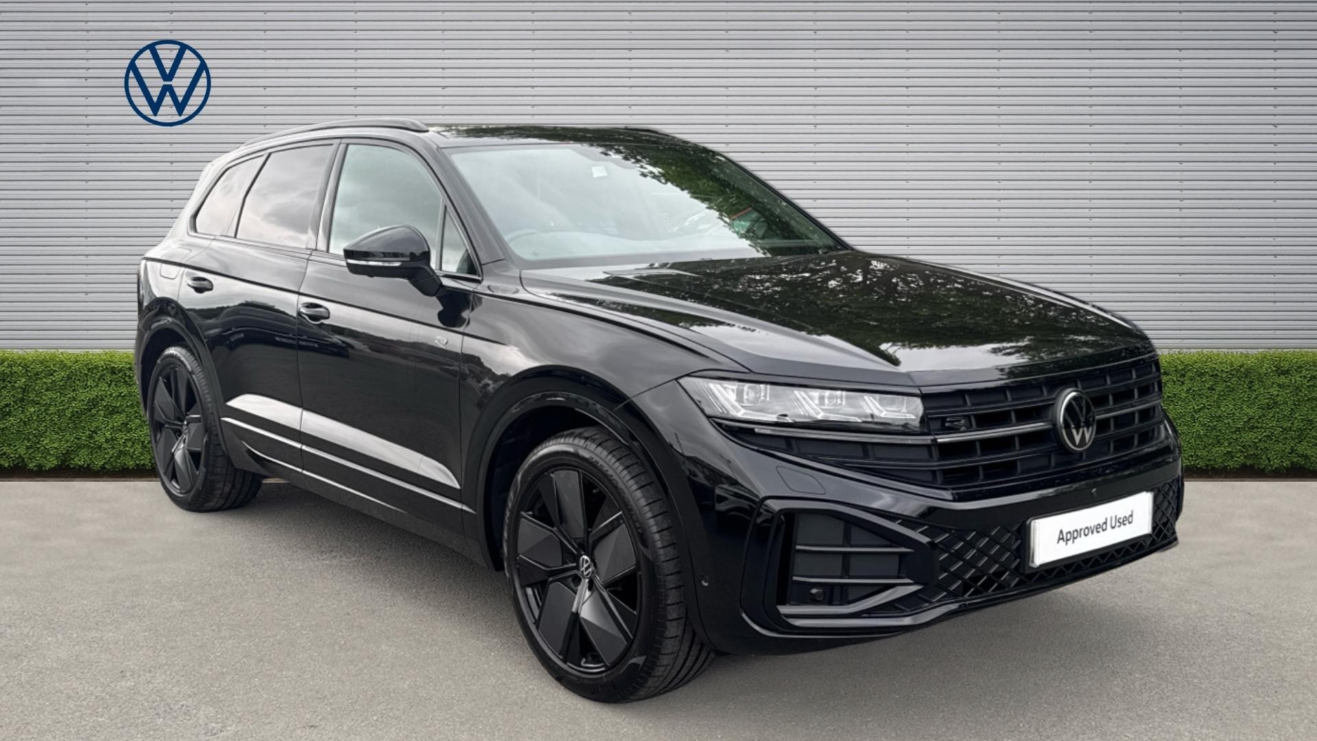 Volkswagen Touareg listing photo