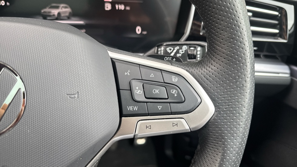 Volkswagen Touareg 3.0 V6 TDI 4Motion 286 Final Edition 5dr Tip Auto Diesel Estate - Image 18