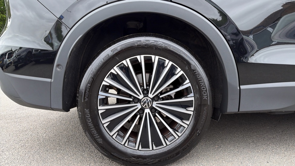 Volkswagen Tiguan 1.5 eTSI Match 5dr DSG Petrol Estate - Image 5