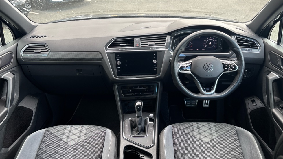 Volkswagen Tiguan 1.4 TSI eHybrid R-Line 5dr DSG Estate - Image 9