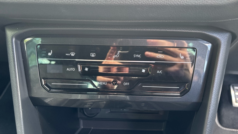 Volkswagen Tiguan 1.4 TSI eHybrid R-Line 5dr DSG Estate - Image 13