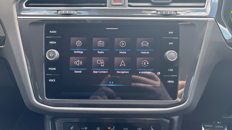 Volkswagen Tiguan 1.4 TSI eHybrid R-Line 5dr DSG Estate - Image 35