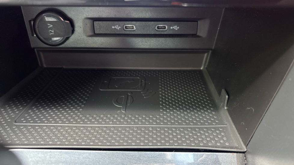 Volkswagen Tiguan 1.4 TSI eHybrid R-Line 5dr DSG Estate - Image 40