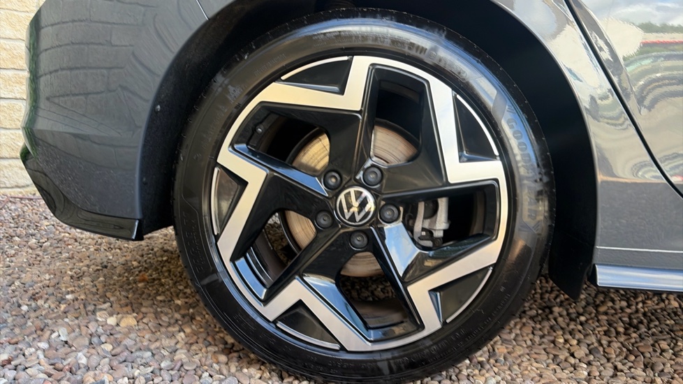 Volkswagen Golf 1.5 TSI 150 R-Line 5dr Petrol Hatchback - Image 5