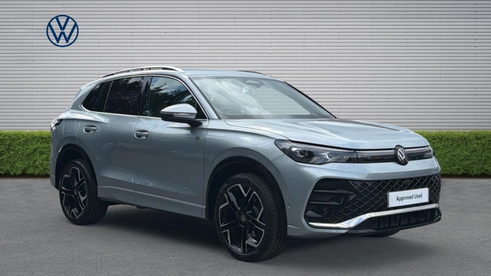 Volkswagen Tiguan 1.5 TSI 272 eHybrid R-Line 5dr DSG Estate - Image 1