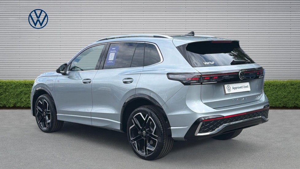 Volkswagen Tiguan 1.5 TSI 272 eHybrid R-Line 5dr DSG Estate - Image 3