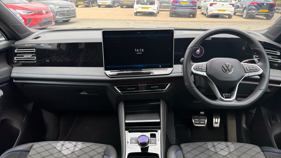Volkswagen Tiguan 1.5 TSI 272 eHybrid R-Line 5dr DSG Estate - Image 9
