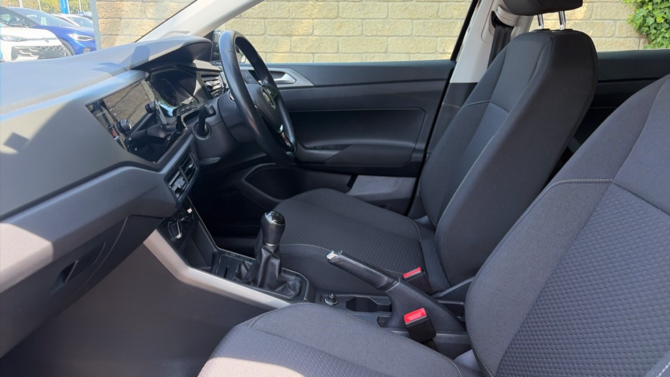 Volkswagen Polo 1.0 TSI 95 SE 5dr Petrol Hatchback - Image 2
