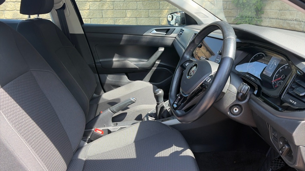 Volkswagen Polo 1.0 TSI 95 SE 5dr Petrol Hatchback - Image 15