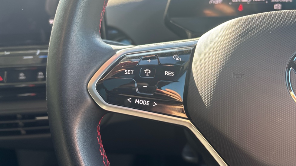 Volkswagen ID.4 220kW 4MOTION GTX 77kWh 5dr Auto [125kW Ch] Electric Estate - Image 17