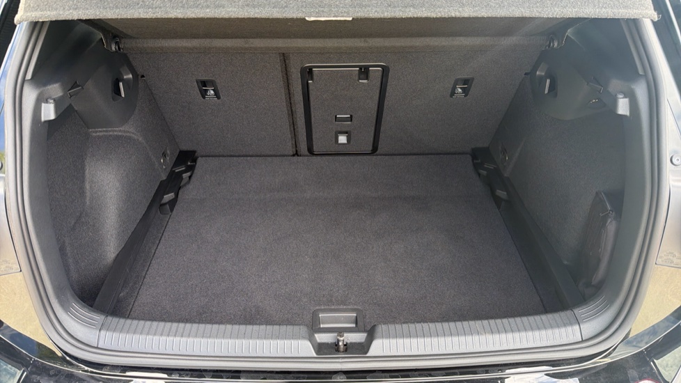 Volkswagen Golf 1.5 TSI 150 R-Line 5dr Petrol Hatchback - Image 27