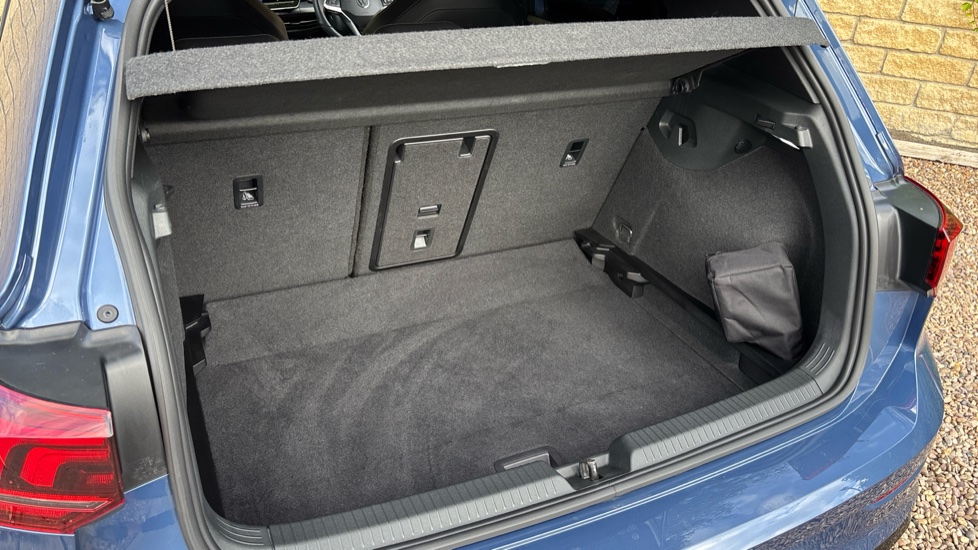 Volkswagen Golf 1.5 eTSI 150 R-Line 5dr DSG Petrol Hatchback - Image 43