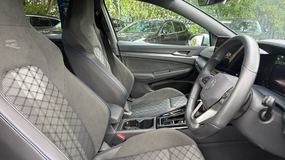 Volkswagen Golf 1.5 eTSI 150 R-Line 5dr DSG Petrol Hatchback - Image 15