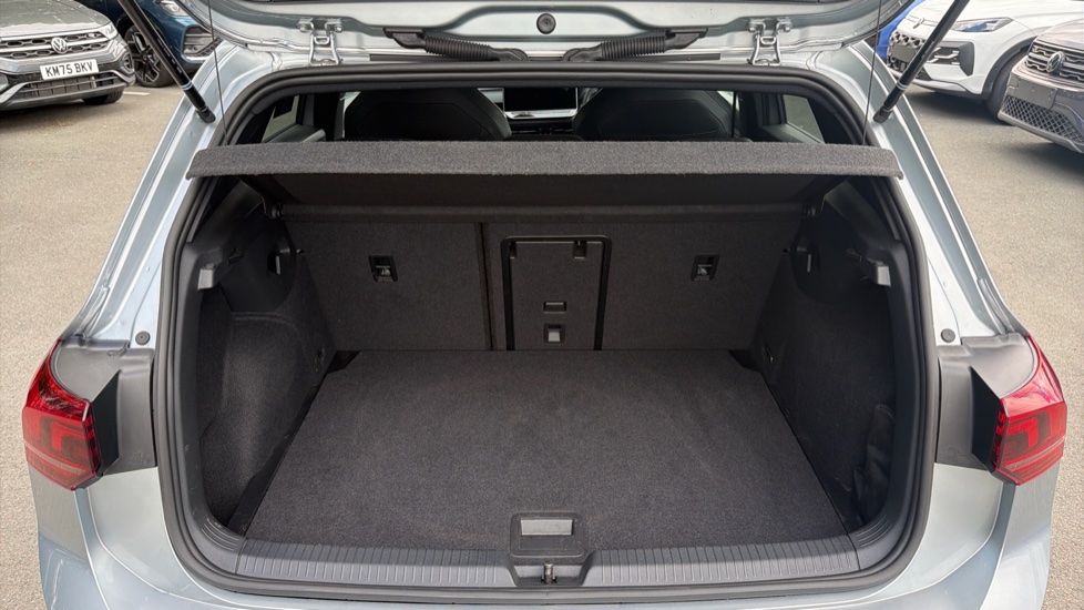 Volkswagen Golf 1.5 eTSI 150 R-Line 5dr DSG Petrol Hatchback - Image 20