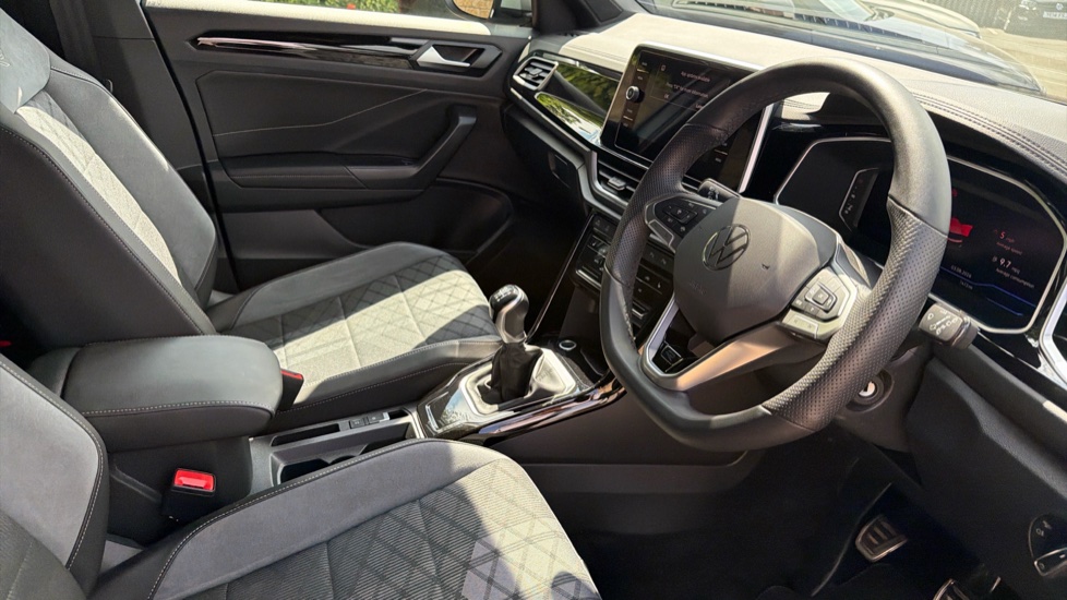 Volkswagen T-Roc 1.5 TSI R-Line 5dr Petrol Hatchback - Image 6