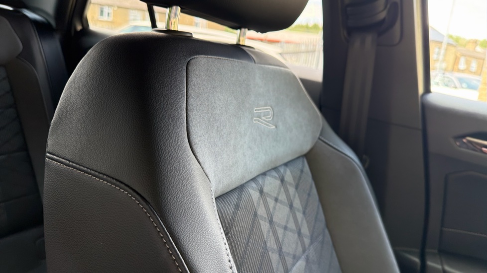 Volkswagen T-Roc 1.5 TSI R-Line 5dr Petrol Hatchback - Image 22