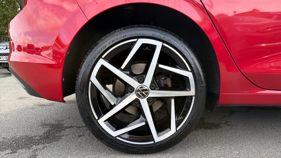Volkswagen Golf 1.4 TSI eHybrid Style 5dr DSG Hatchback - Image 5