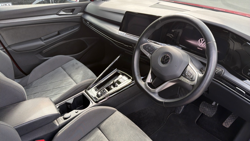 Volkswagen Golf 1.4 TSI eHybrid Style 5dr DSG Hatchback - Image 6