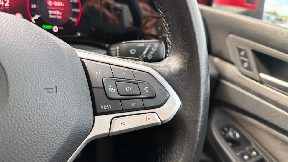 Volkswagen Golf 1.4 TSI eHybrid Style 5dr DSG Hatchback - Image 18