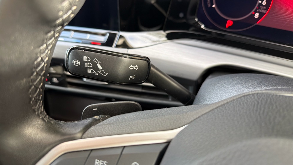 Volkswagen Golf 1.4 TSI eHybrid Style 5dr DSG Hatchback - Image 24