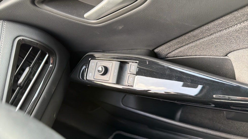 Volkswagen ID.3 150kW Match Pro 59kWh 5dr Auto Electric Hatchback - Image 19