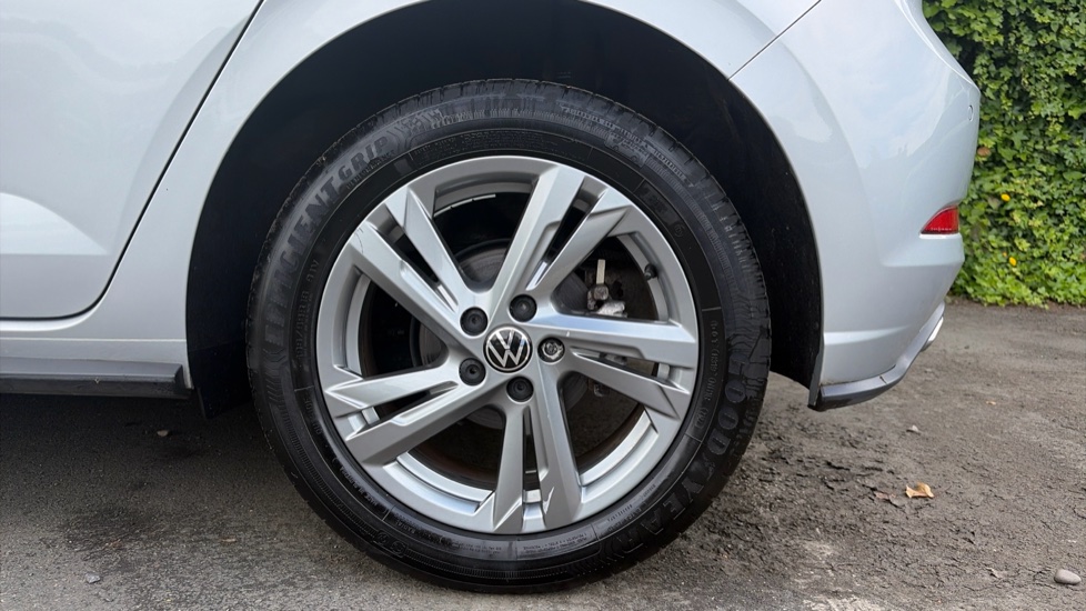Volkswagen Polo 1.0 TSI 110 R-Line 5dr DSG Petrol Hatchback - Image 5